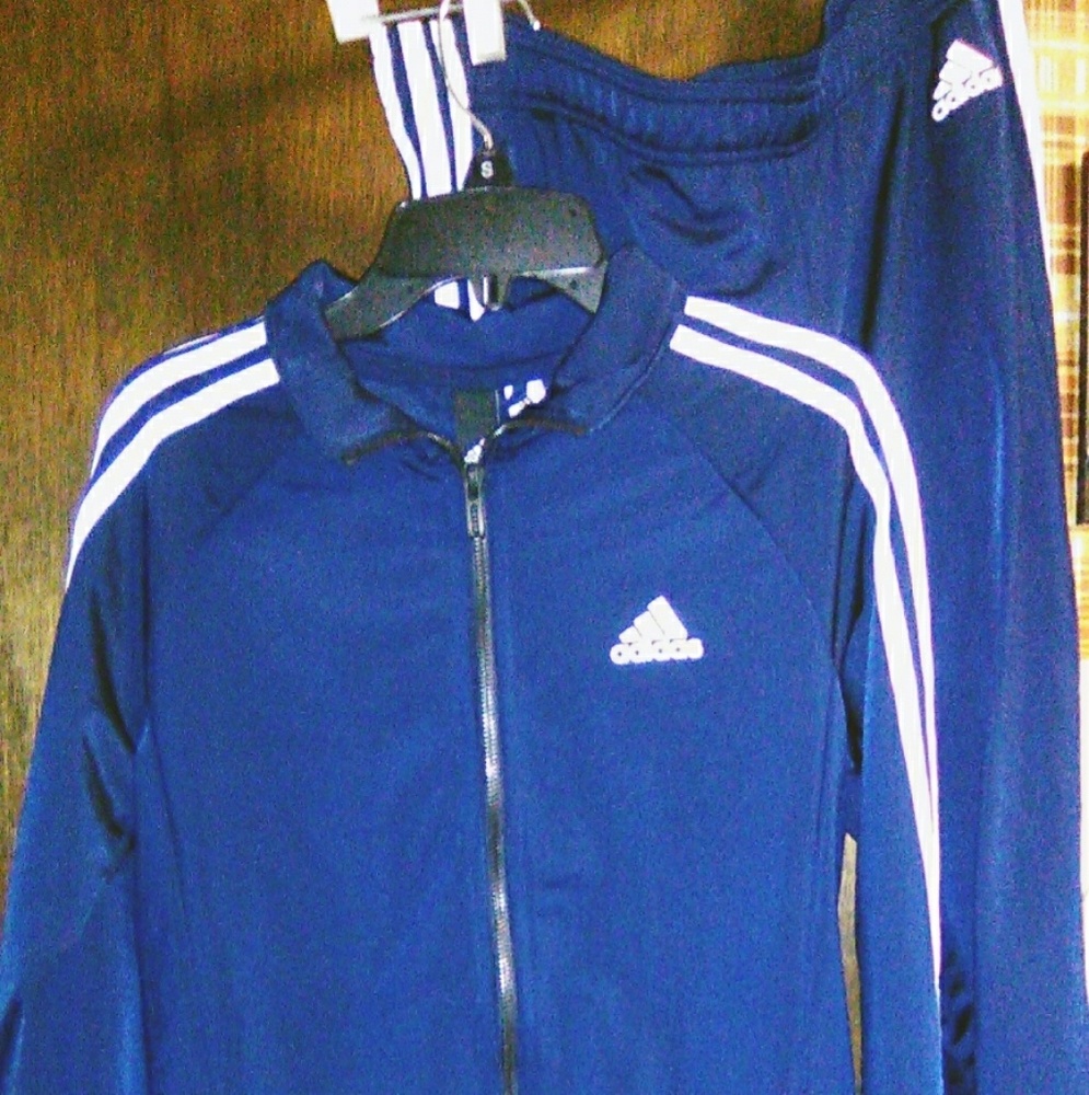 Adidas jogging suit